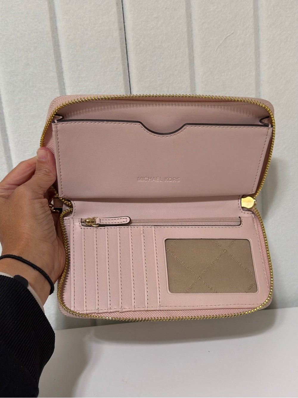 Michael Kors Blush Pink Pebbled Leather Zip Around Wristlet - Picture 3 of 5